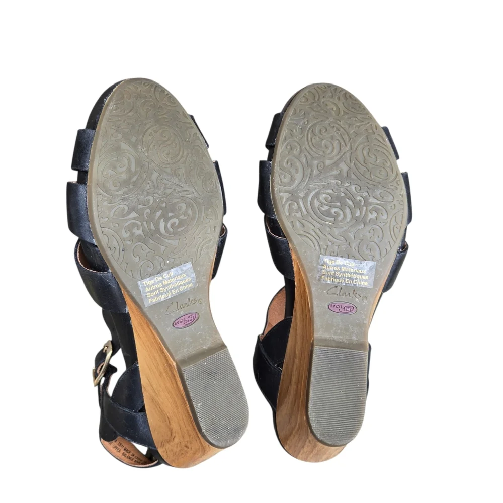 Clarks Artisan Leather Sandals Buckle Accents Ladies 9